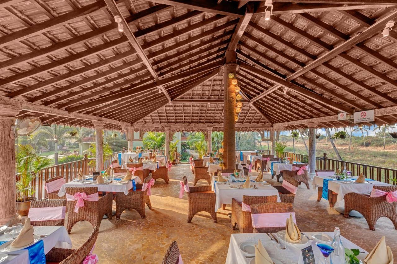 Club Mahindra Acacia Palms Hotel Colva Bagian luar foto