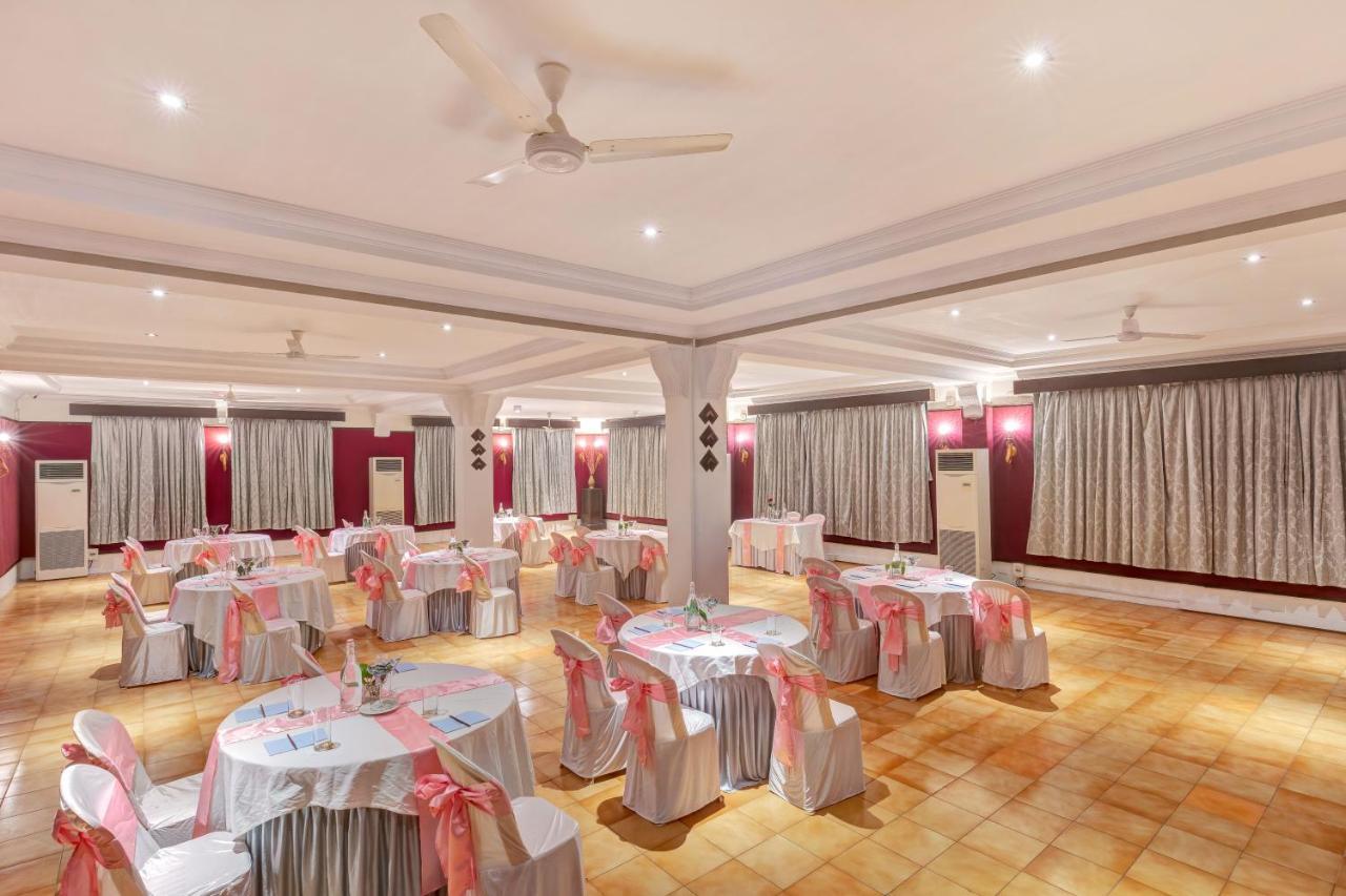 Club Mahindra Acacia Palms Hotel Colva Bagian luar foto