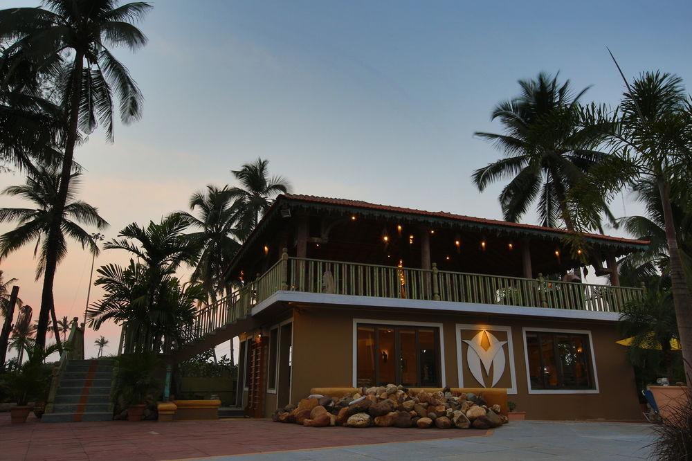 Club Mahindra Acacia Palms Hotel Colva Bagian luar foto